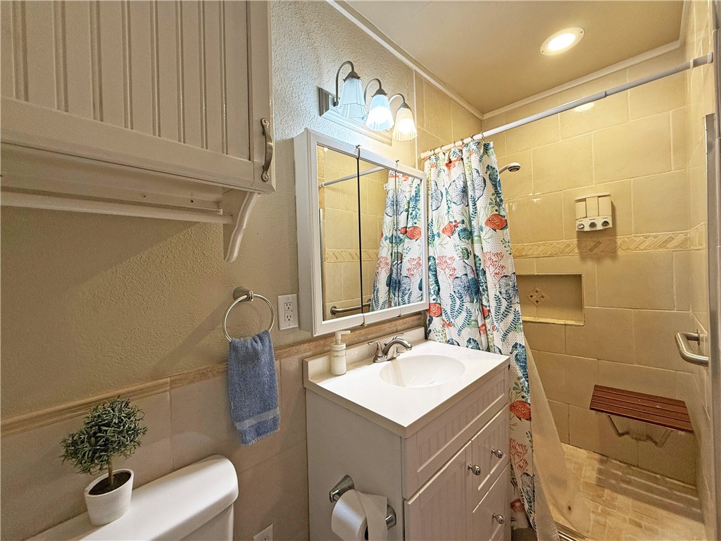 541 W Wilson Ave Property Photo 12