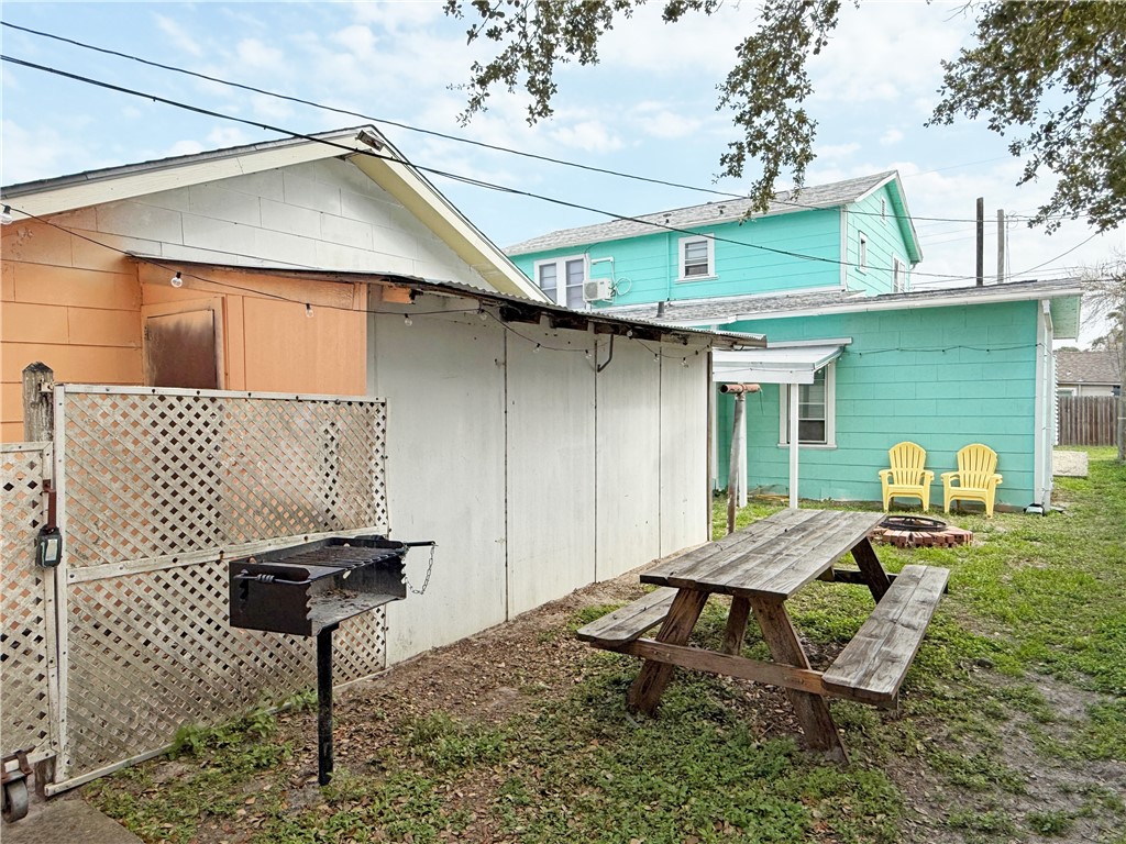 541 W Wilson Ave Property Photo 35