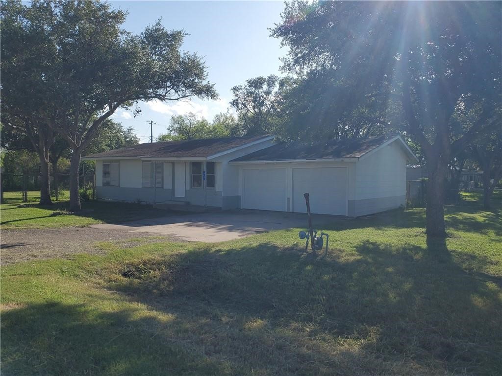 700 7th St Property Photo 3