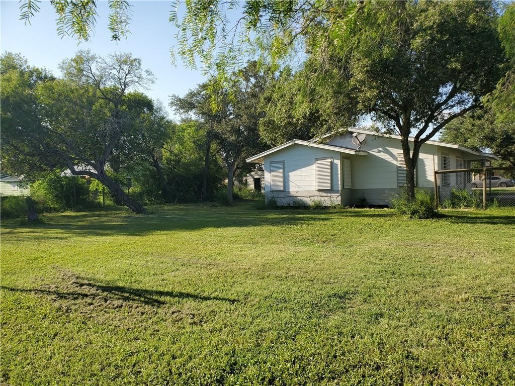 700 7th St Property Photo 32