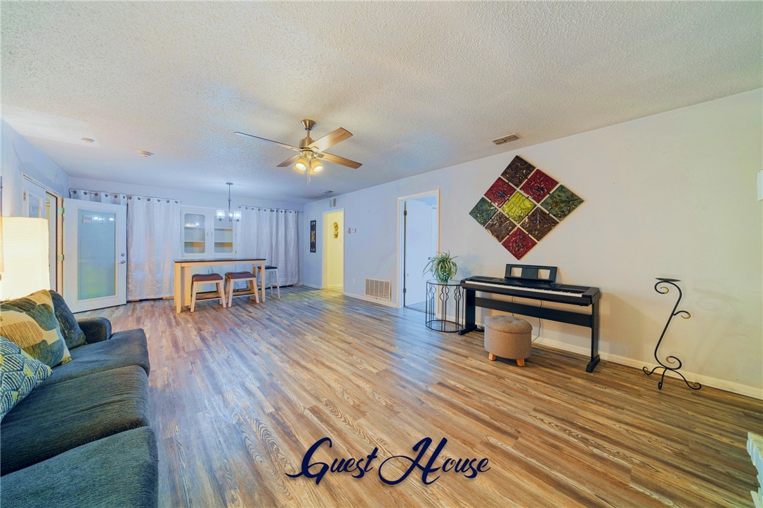 4176 Cr 3693 Pl. Property Photo 28