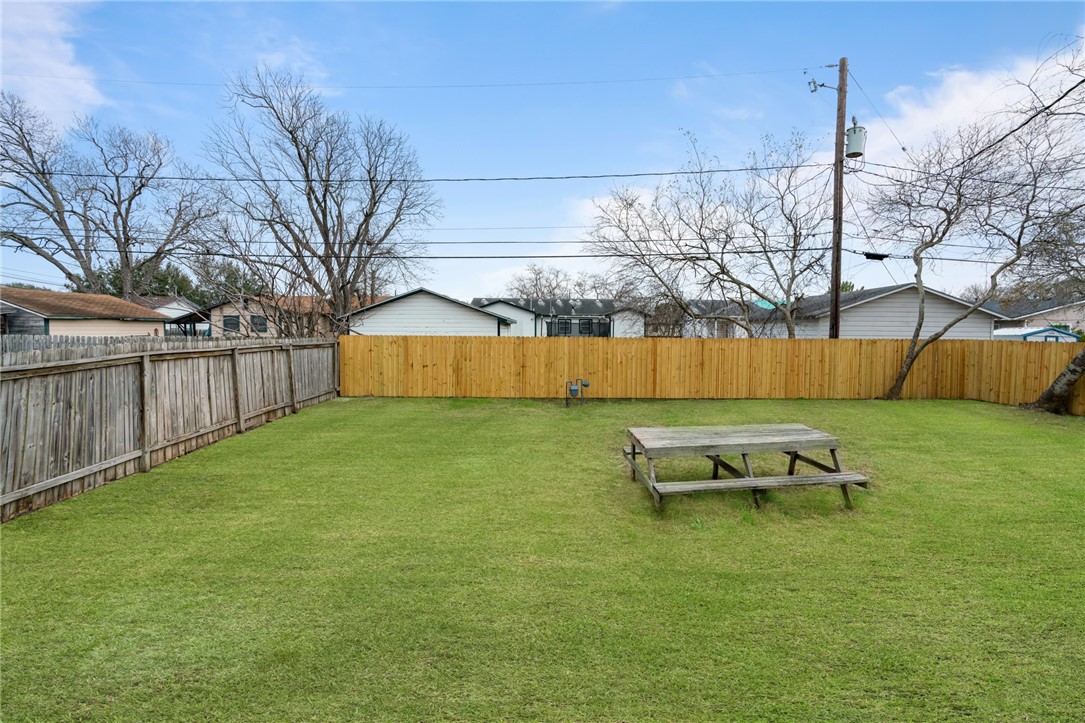 4914 Lansdown Dr Property Photo 14