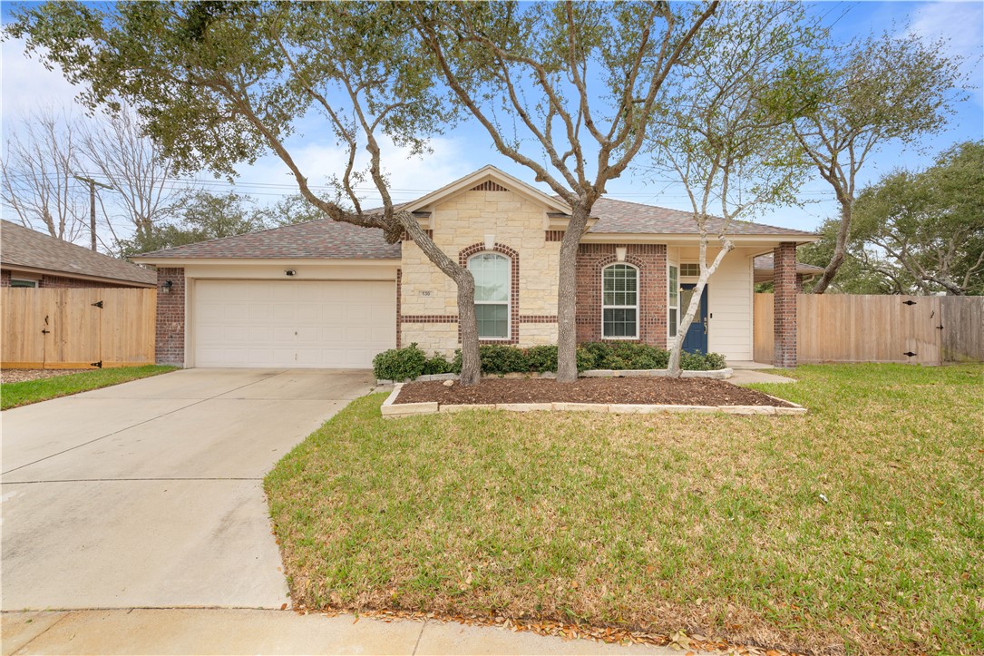 130 Sandhill Woods Property Photo 1