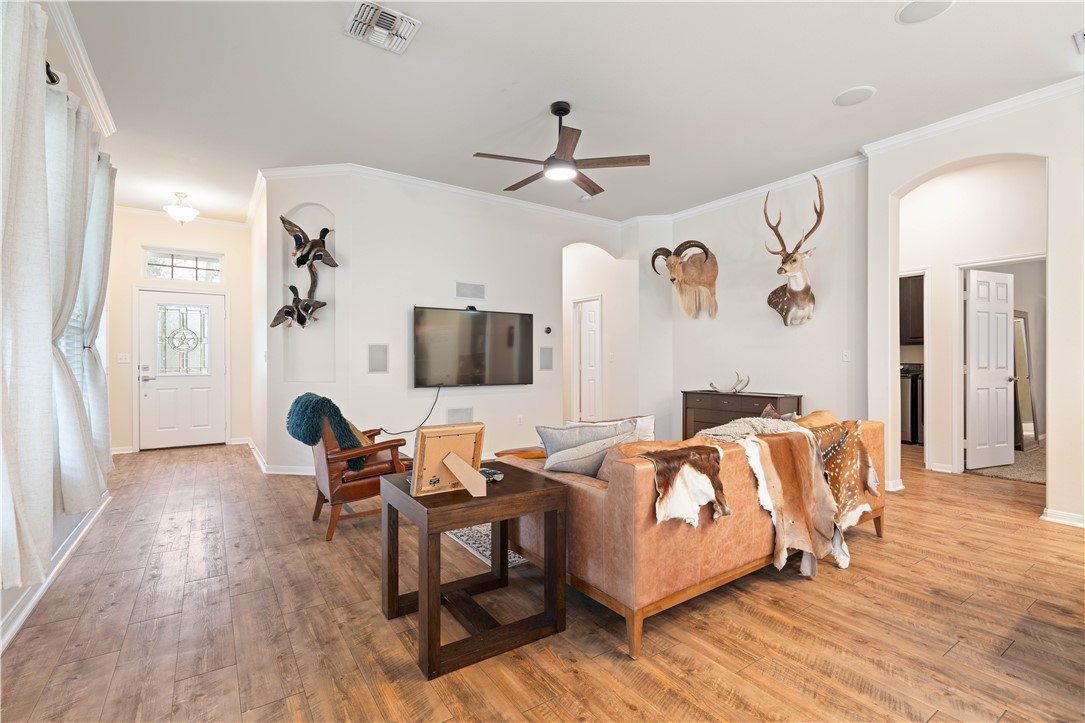130 Sandhill Woods Property Photo 6