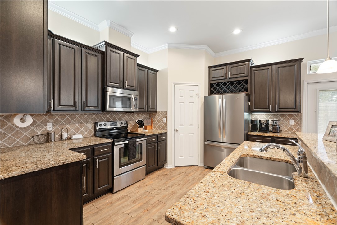 130 Sandhill Woods Property Photo 9
