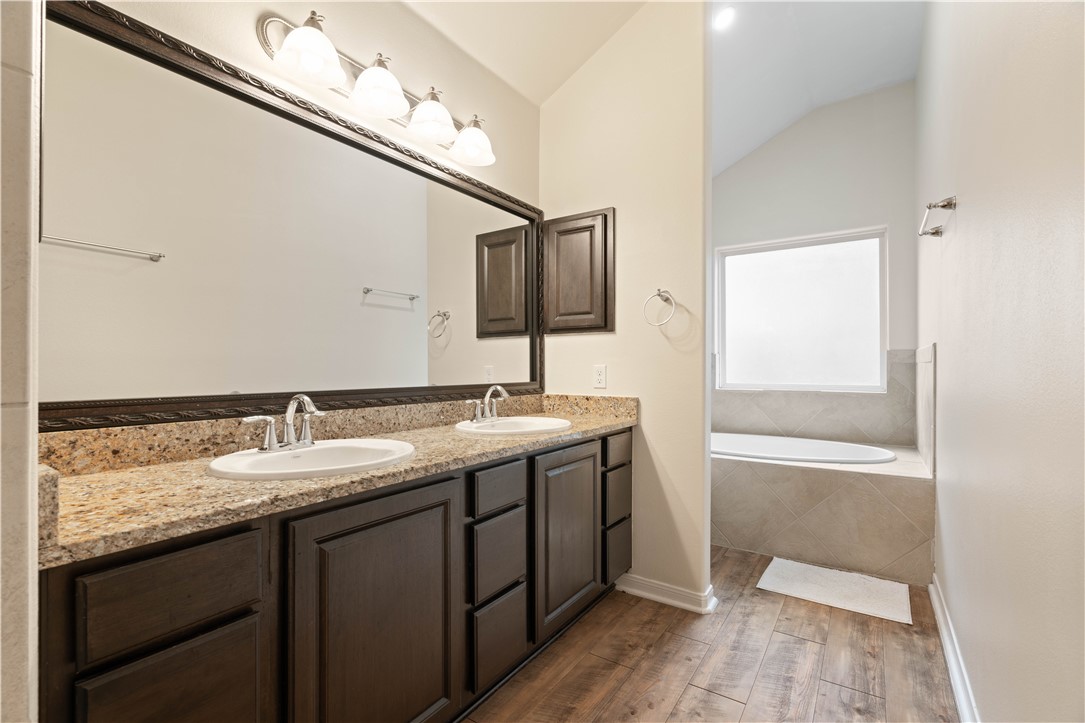 130 Sandhill Woods Property Photo 16