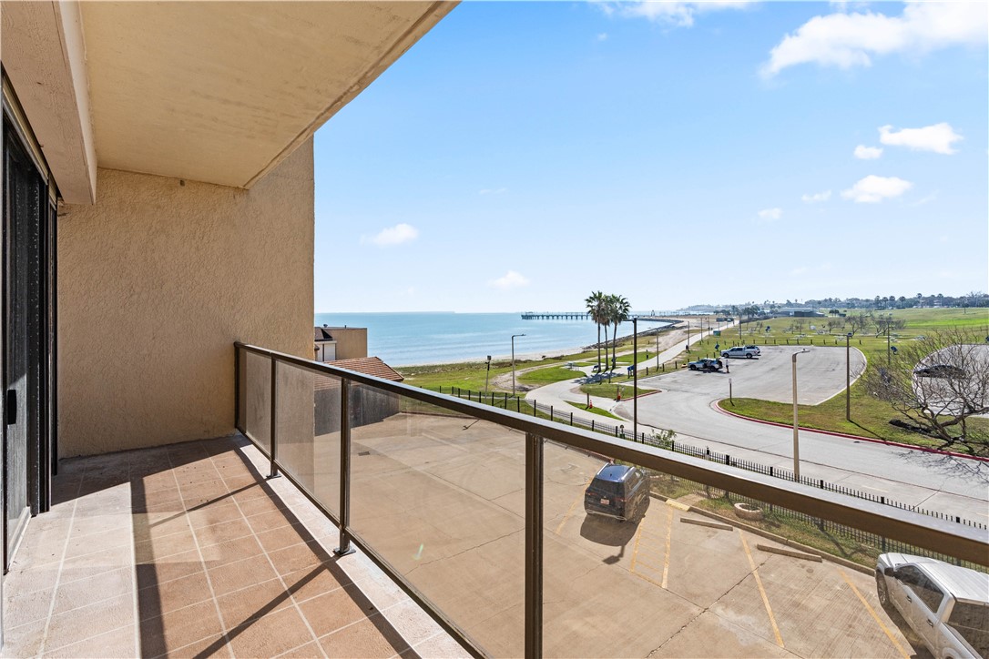 1400 Ocean Dr 203a Property Photo 6