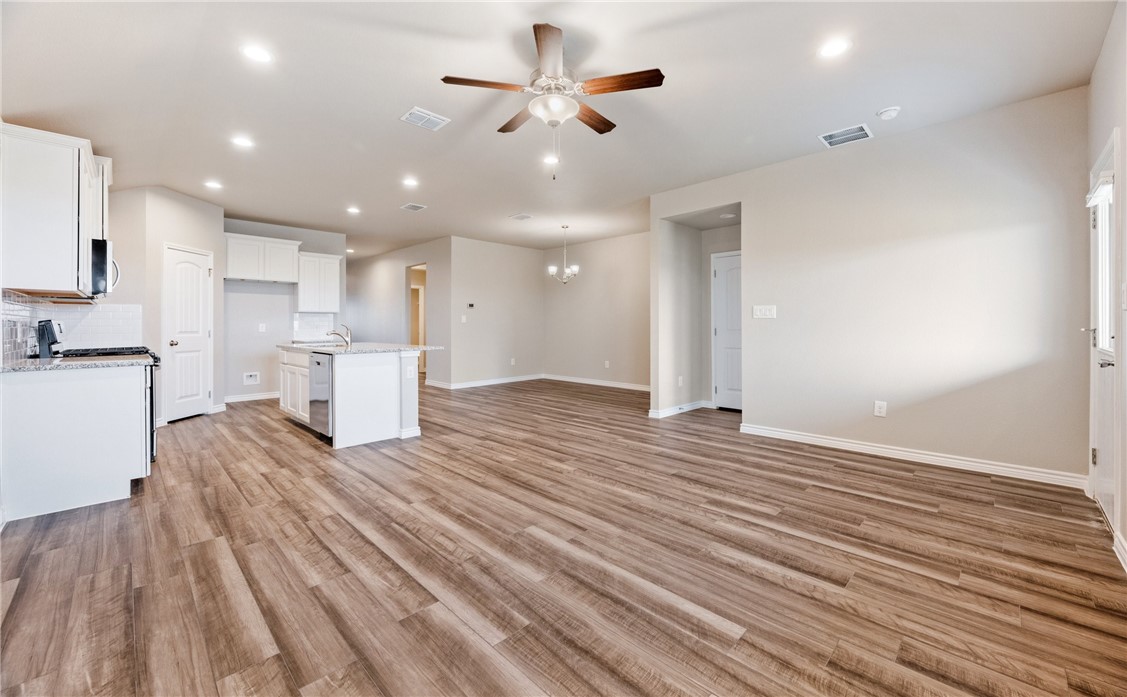 1342 Alexandra Park Lane Property Photo 4