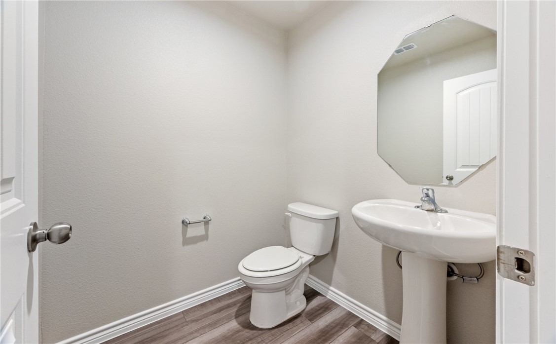 1342 Alexandra Park Lane Property Photo 12