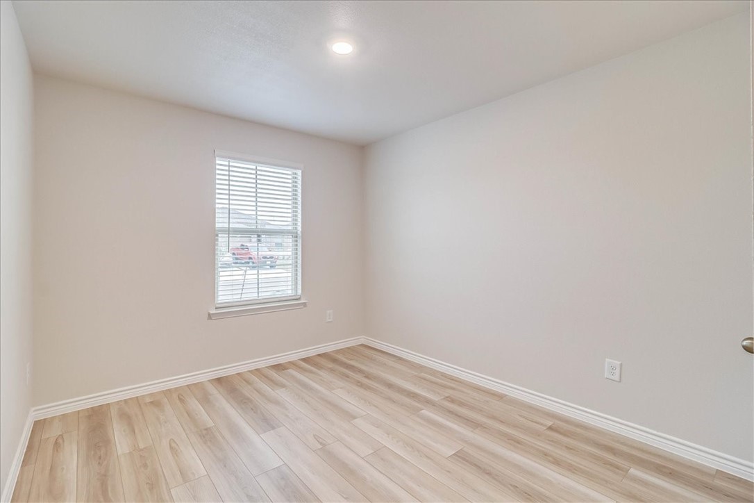 2321 Refreshing Property Photo 5