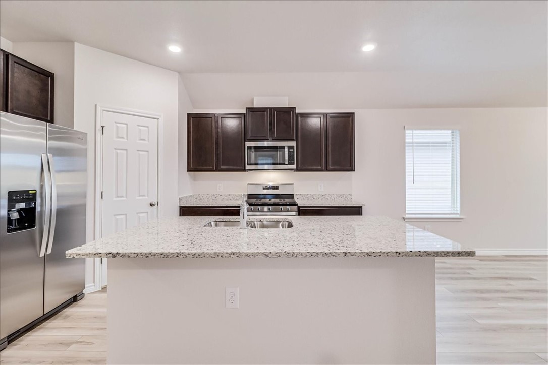 2321 Refreshing Property Photo 9