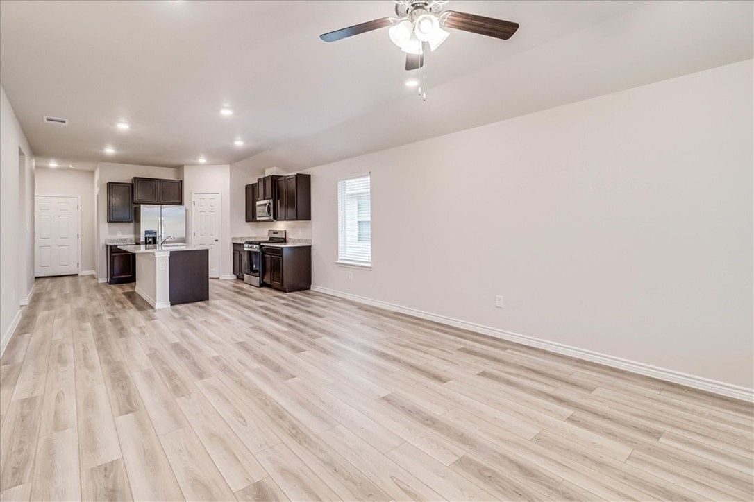 2321 Refreshing Property Photo 17