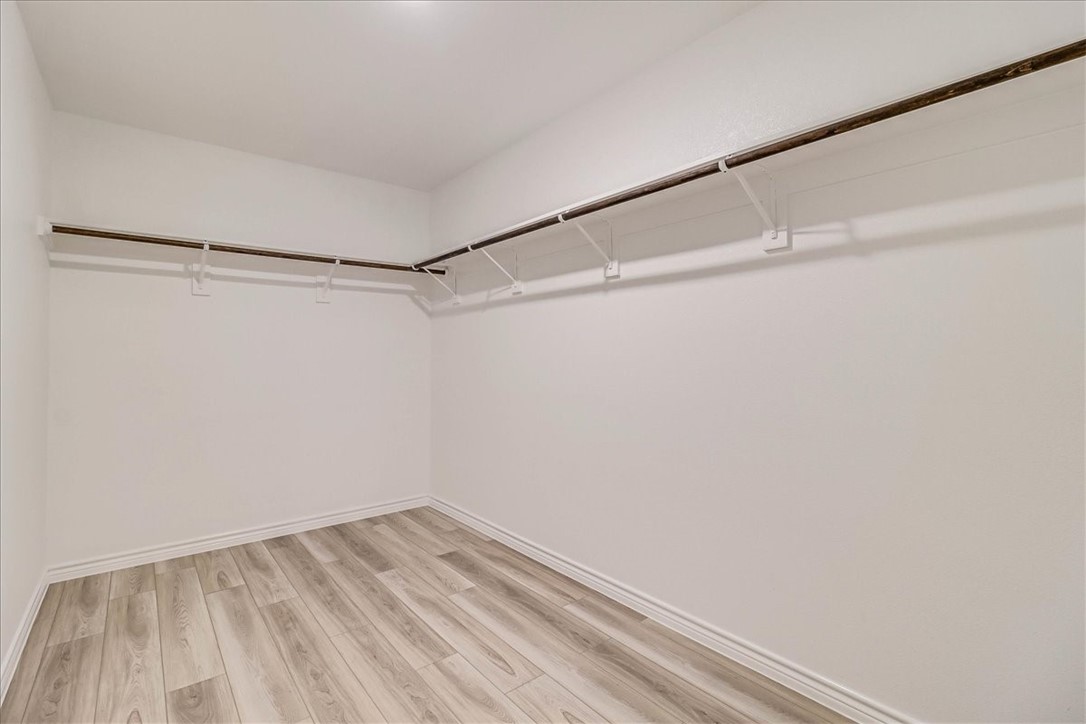 2321 Refreshing Property Photo 25