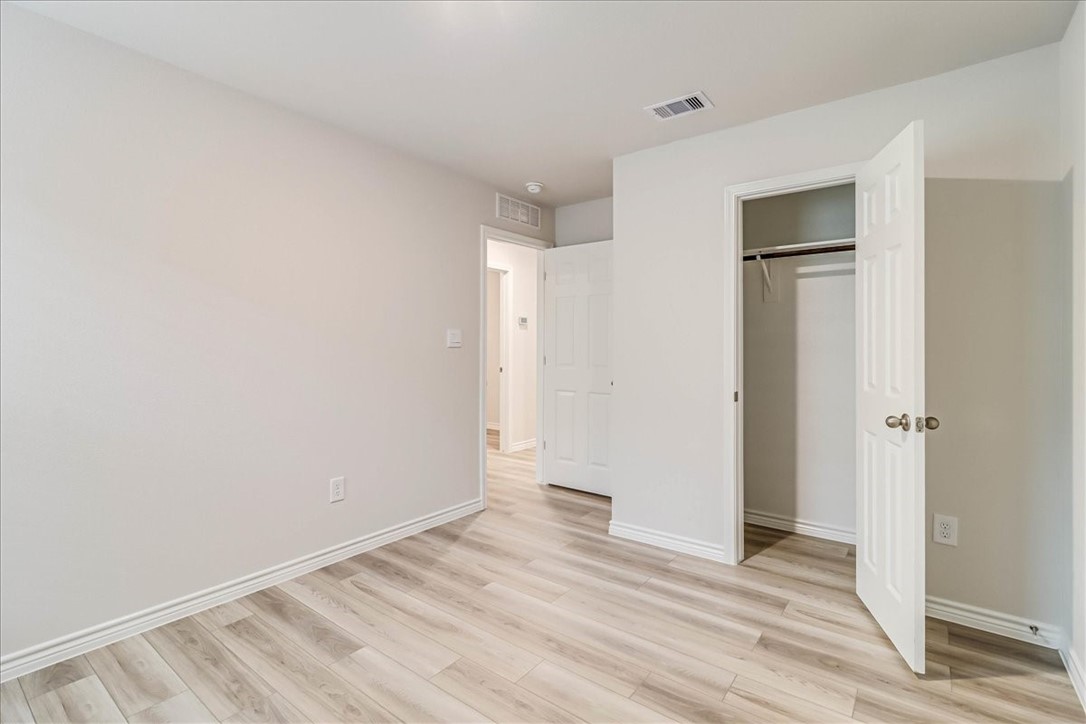 2321 Refreshing Property Photo 31