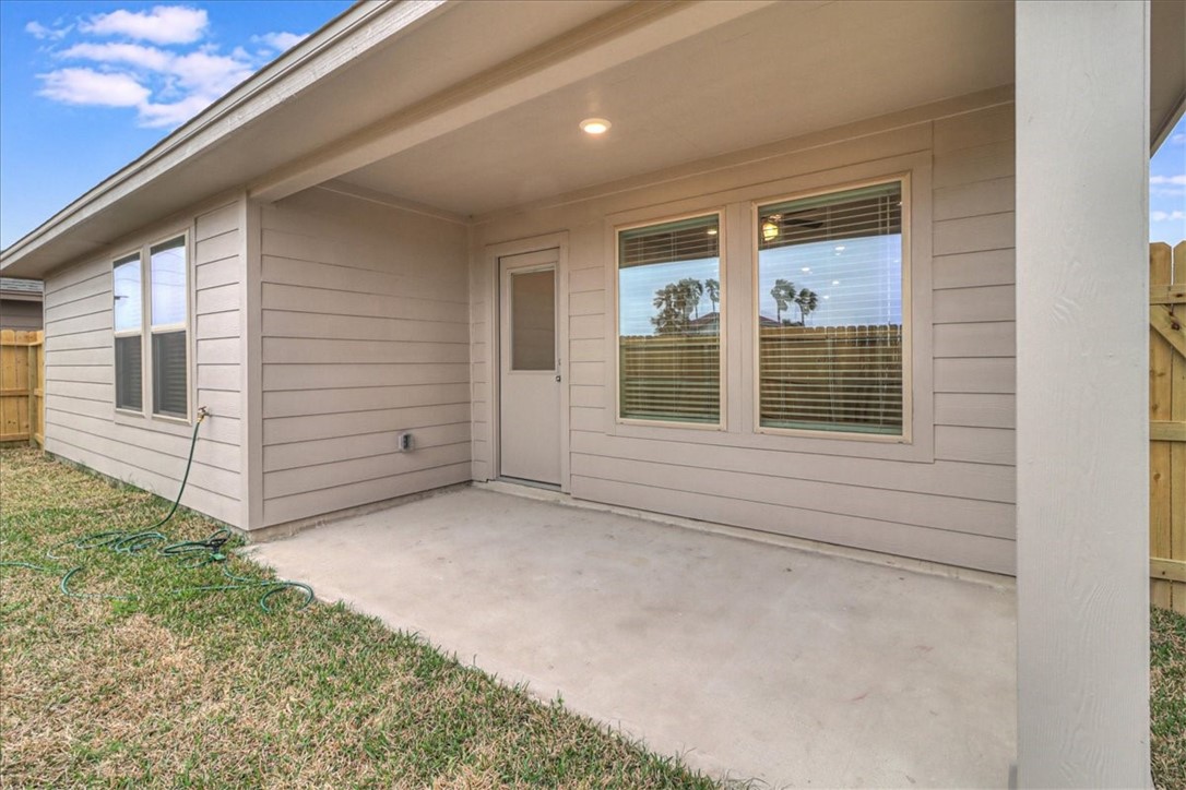 2321 Refreshing Property Photo 36