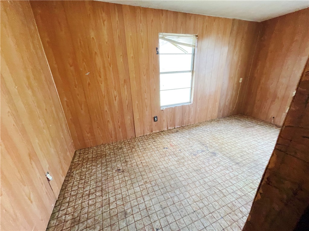 129 N County Road 1012 Property Photo 17