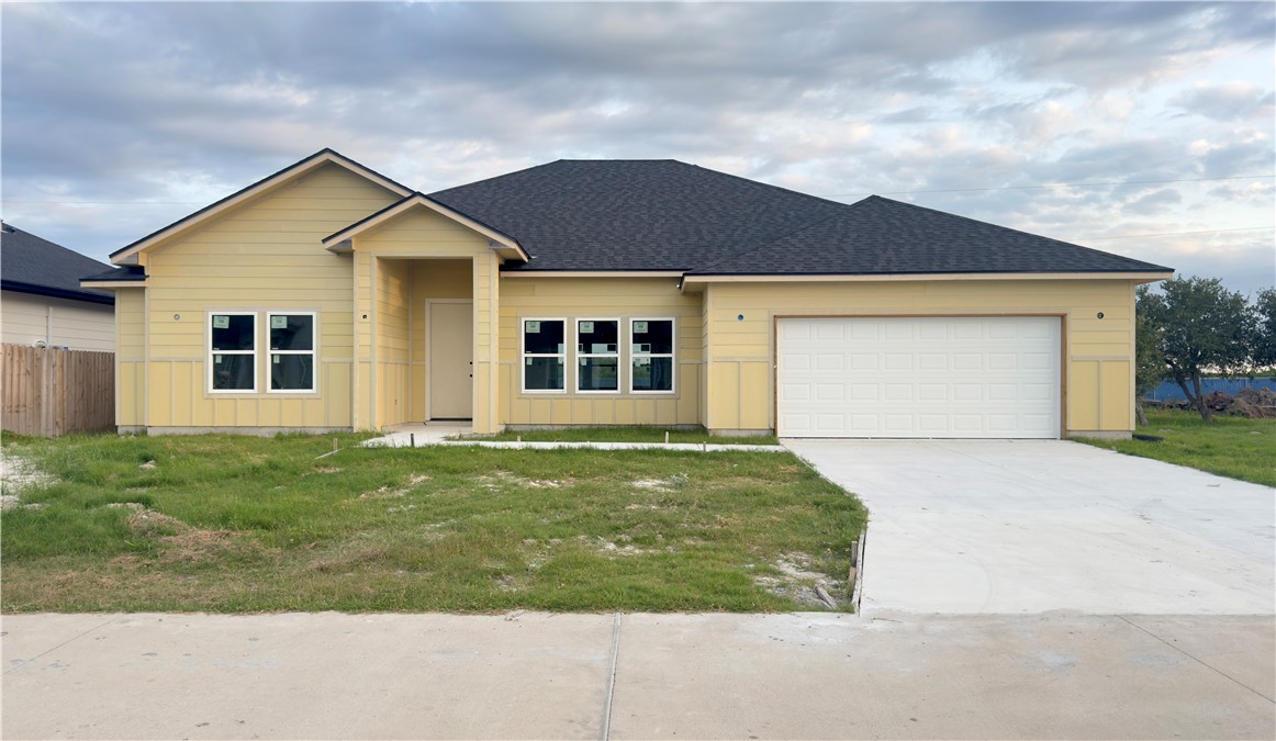 112 Shoalwater Way Property Photo 1