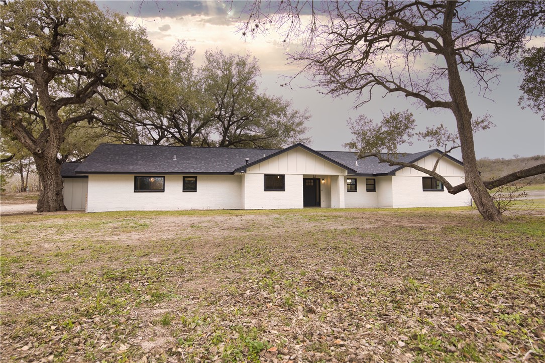 960 Fm 3024 Property Photo 1
