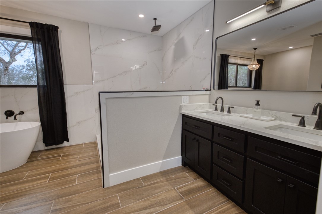 960 Fm 3024 Property Photo 25