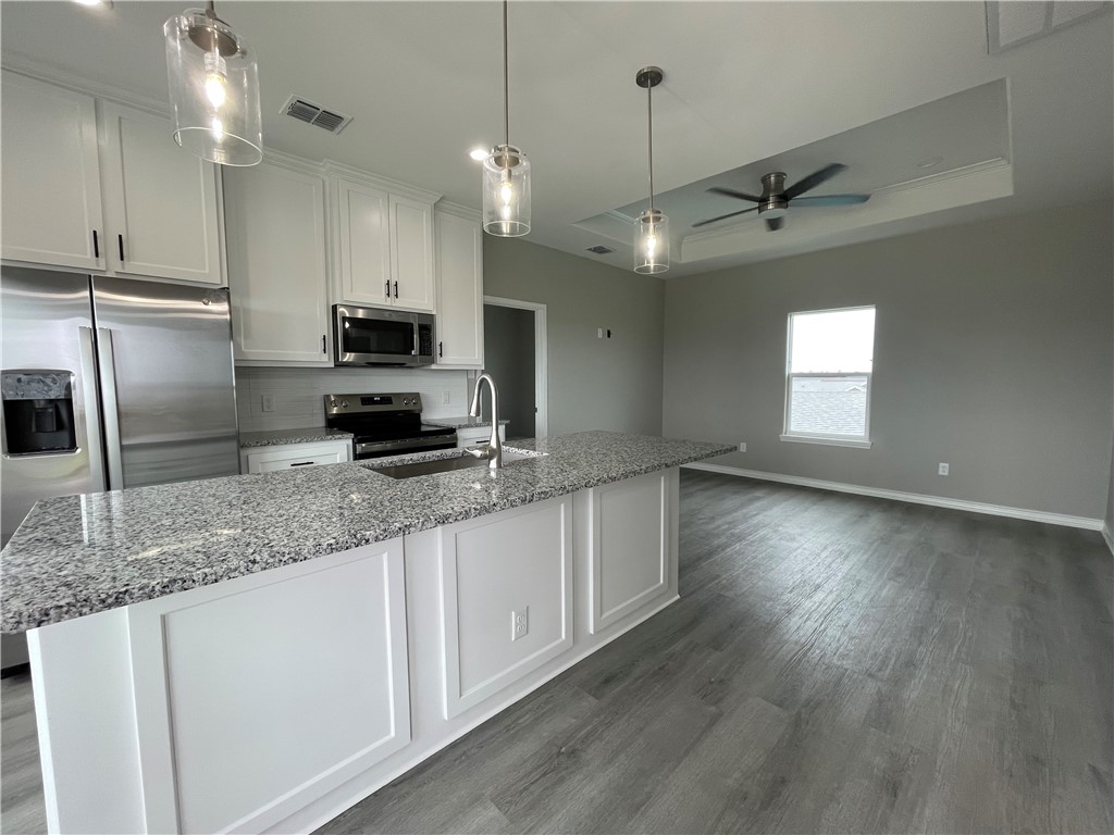 14202 Marina Dr B Property Photo 2