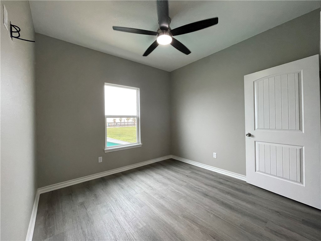 14202 Marina Dr B Property Photo 9