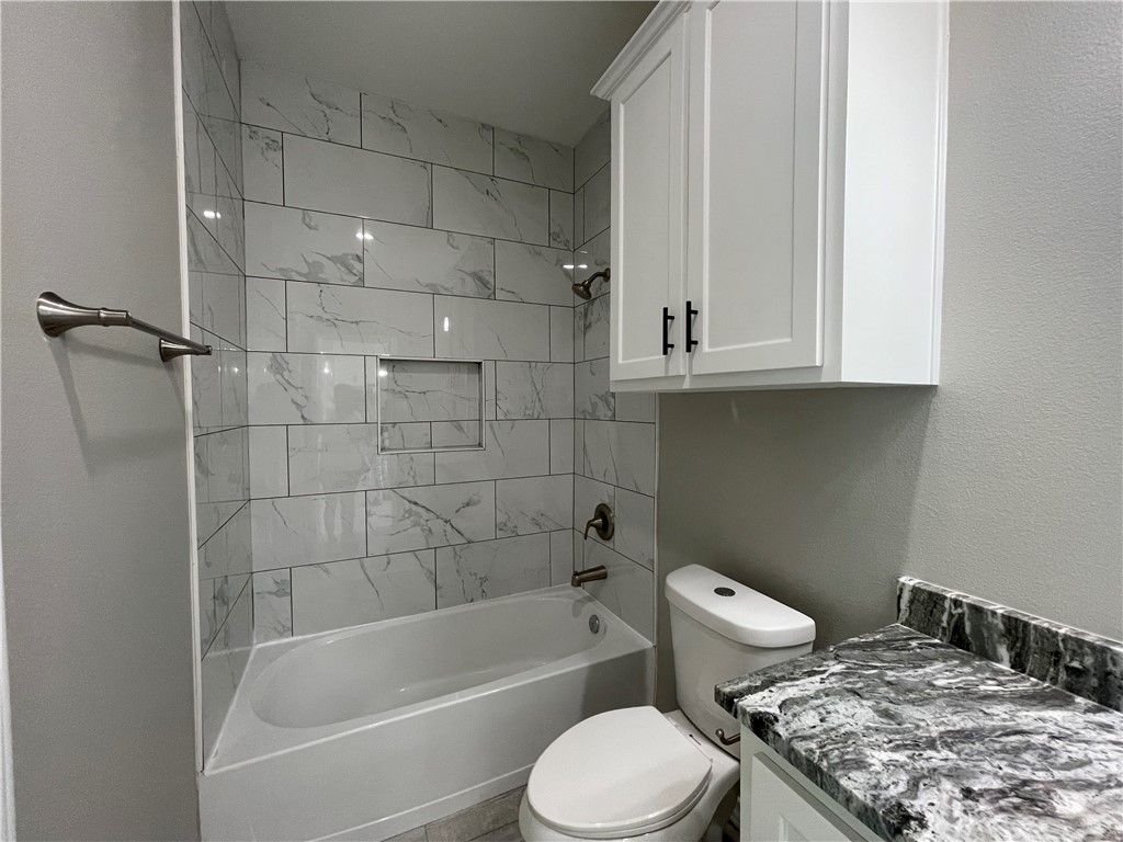 14202 Marina Dr B Property Photo 10