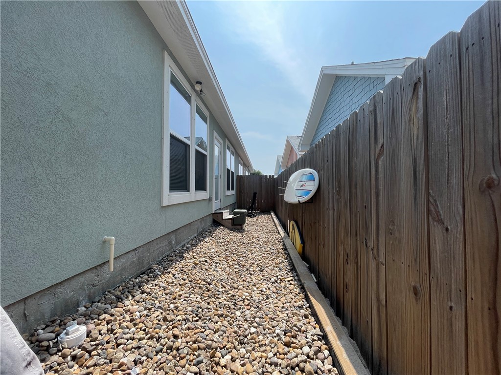 14202 Marina Dr B Property Photo 11