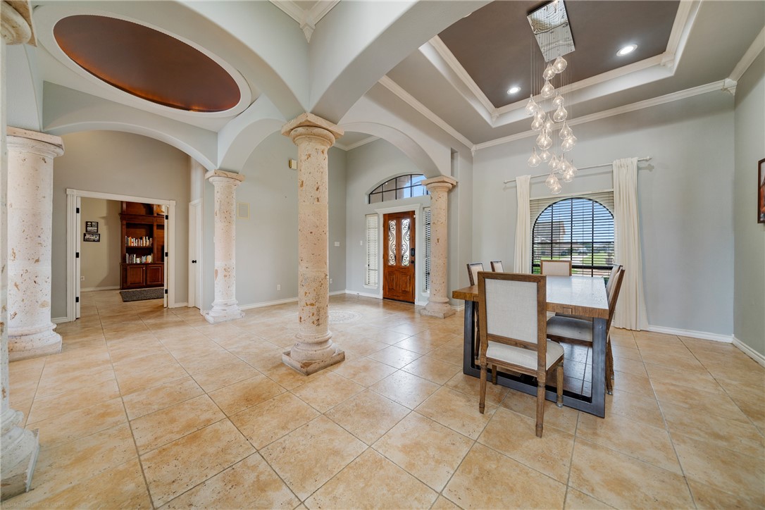 5514 King Trail Property Photo 3