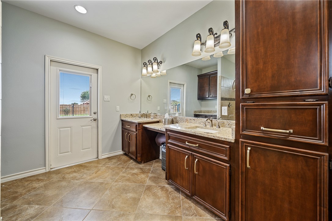5514 King Trail Property Photo 26