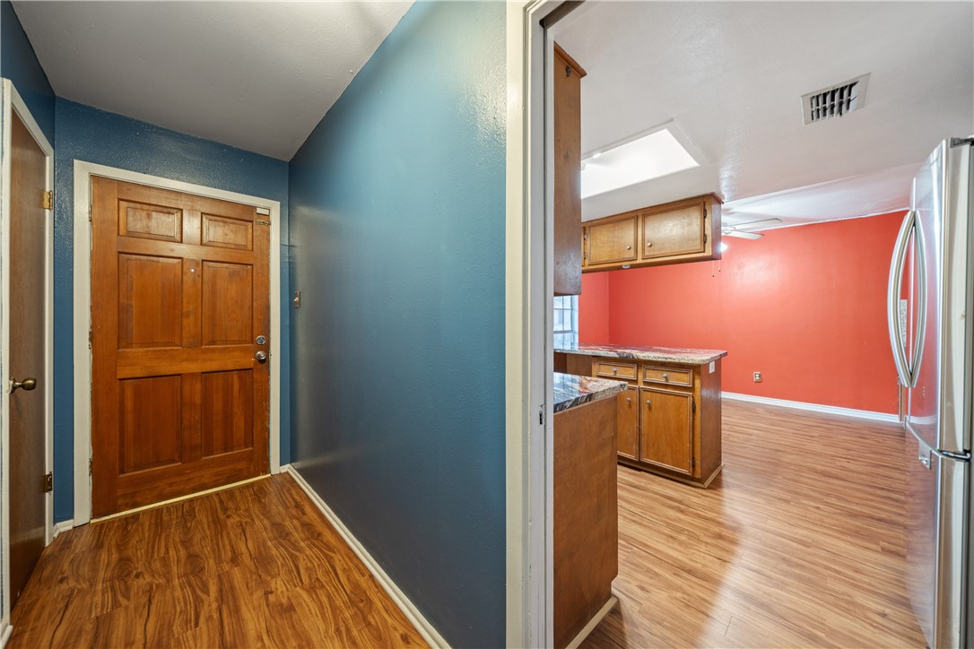 11814 Rustling Cove Road Property Photo 4
