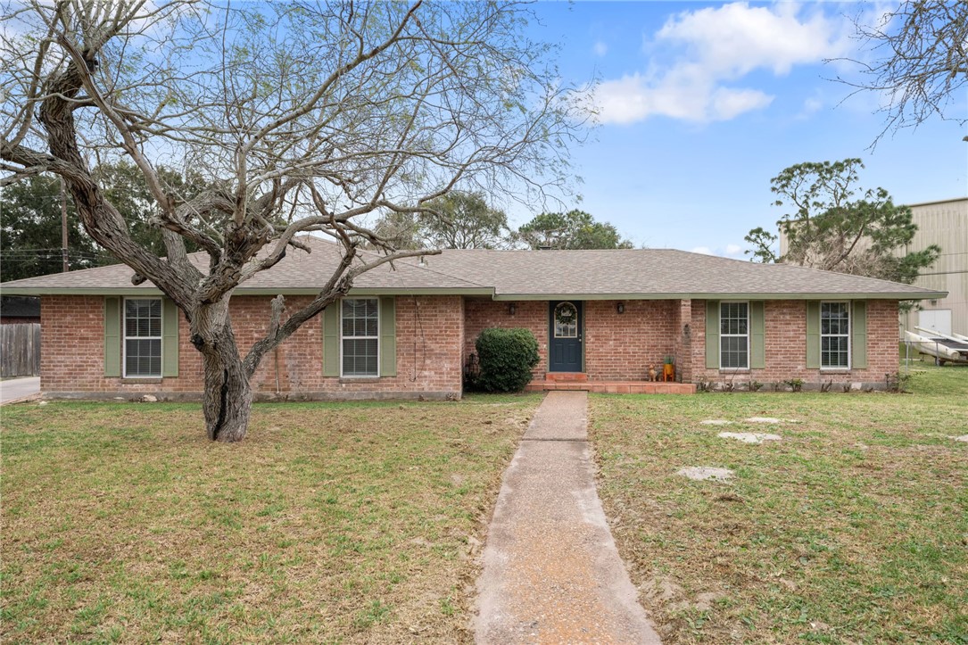 3217 E Bayberry Pl Property Photo 1