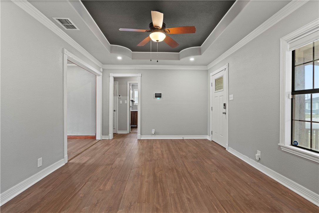 4446 Naples St Property Photo 14