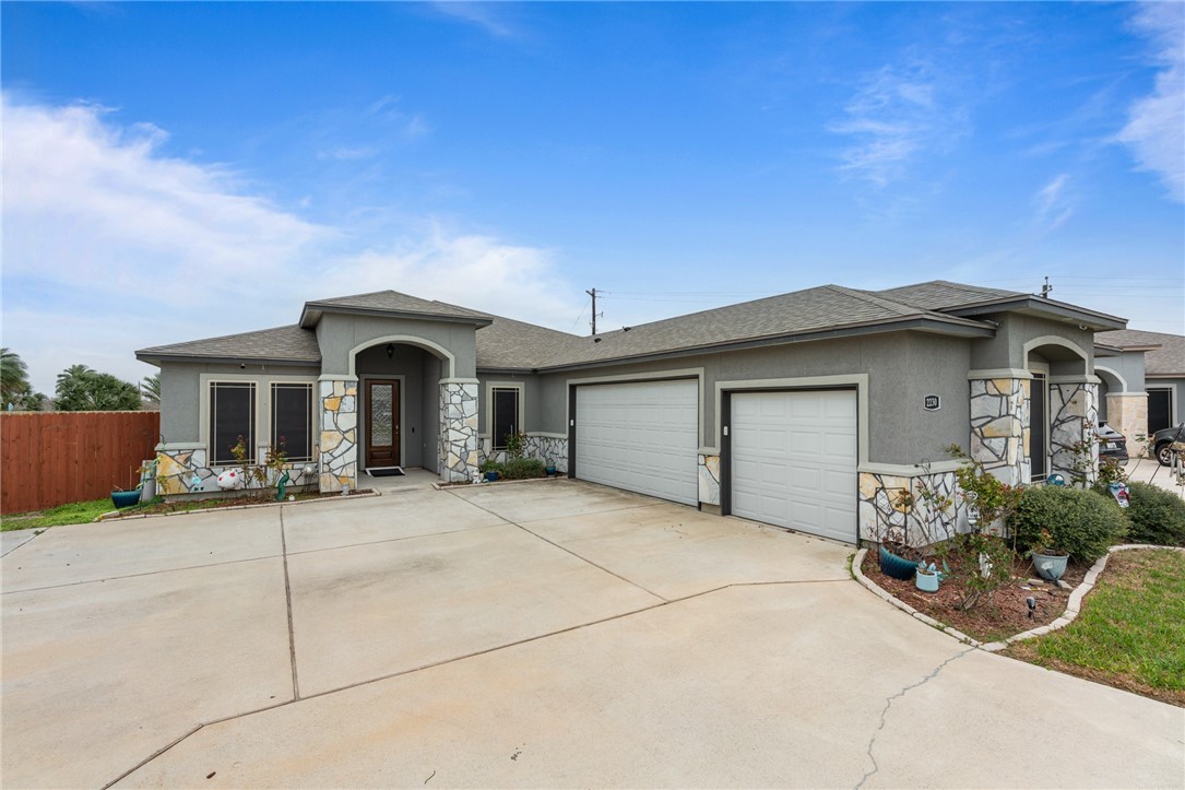 2230 Diamond Dr Property Photo 2