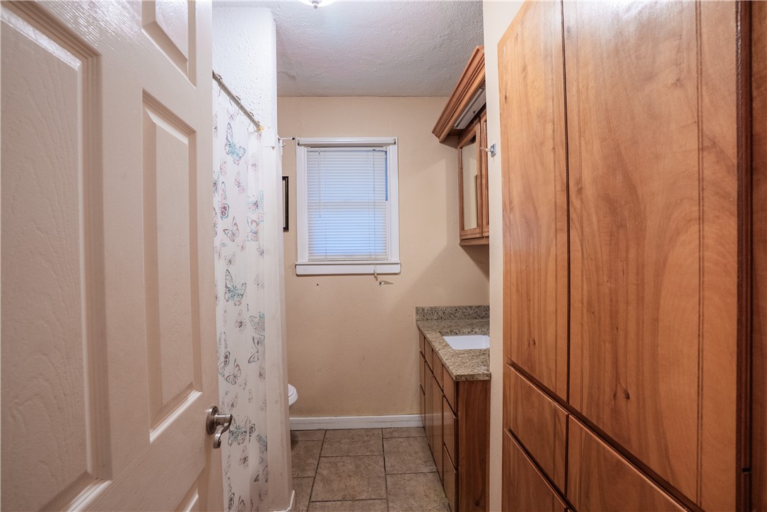 200 Ashburn Ave Property Photo 19