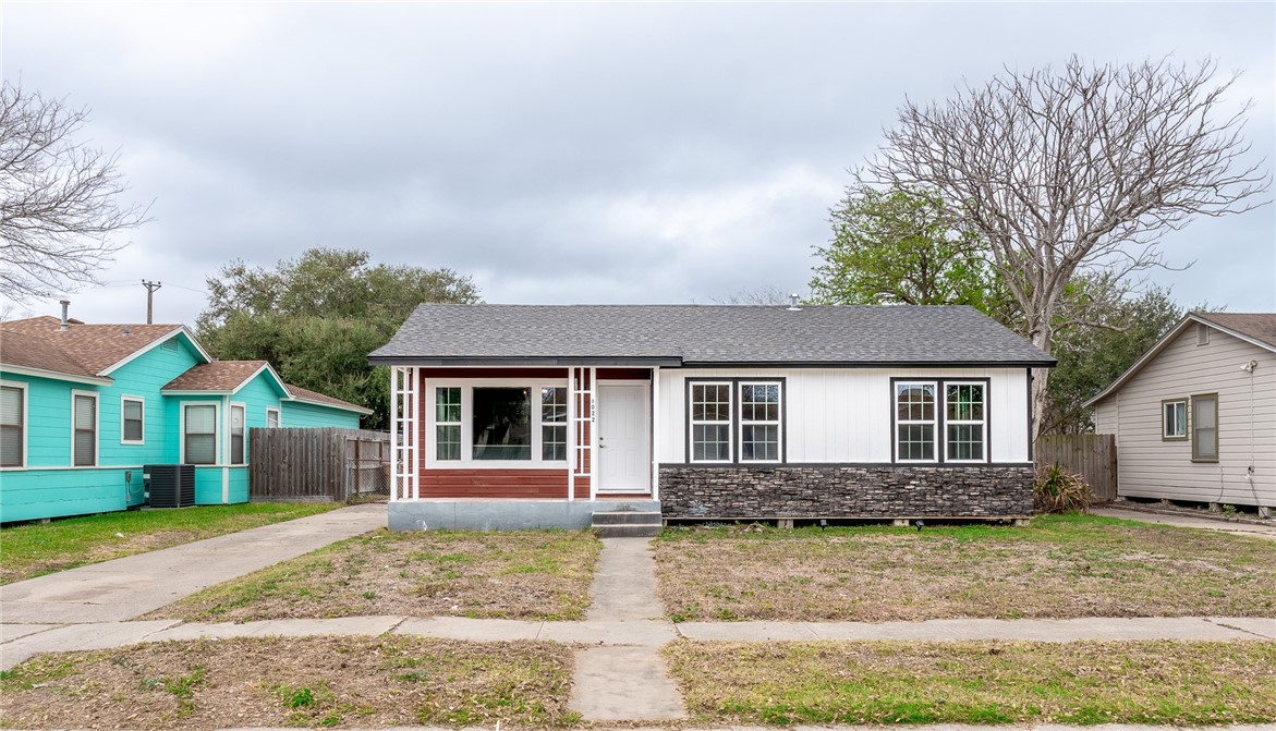 1022 Cunningham St Property Photo