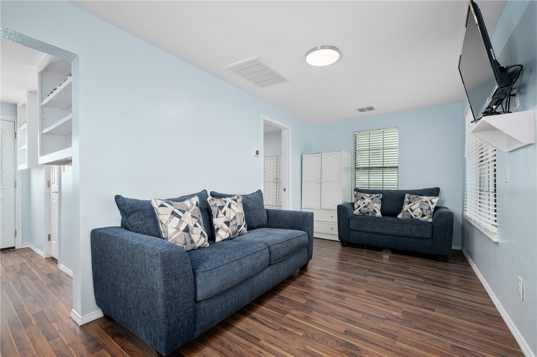 151 W White Property Photo 6