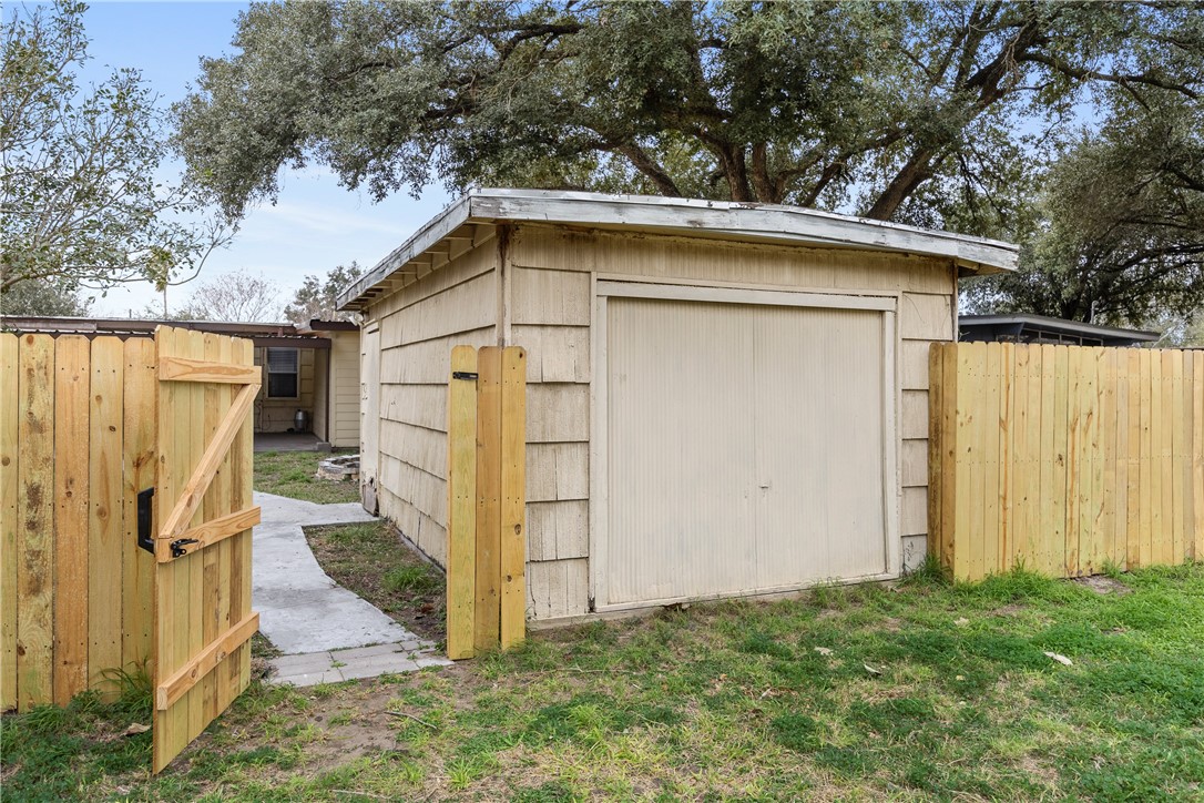 730 Santa Anita Dr Property Photo 36