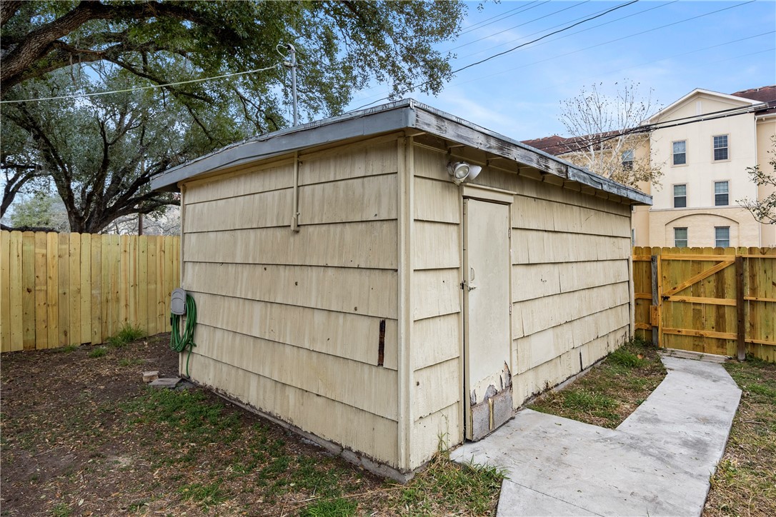 730 Santa Anita Dr Property Photo 38
