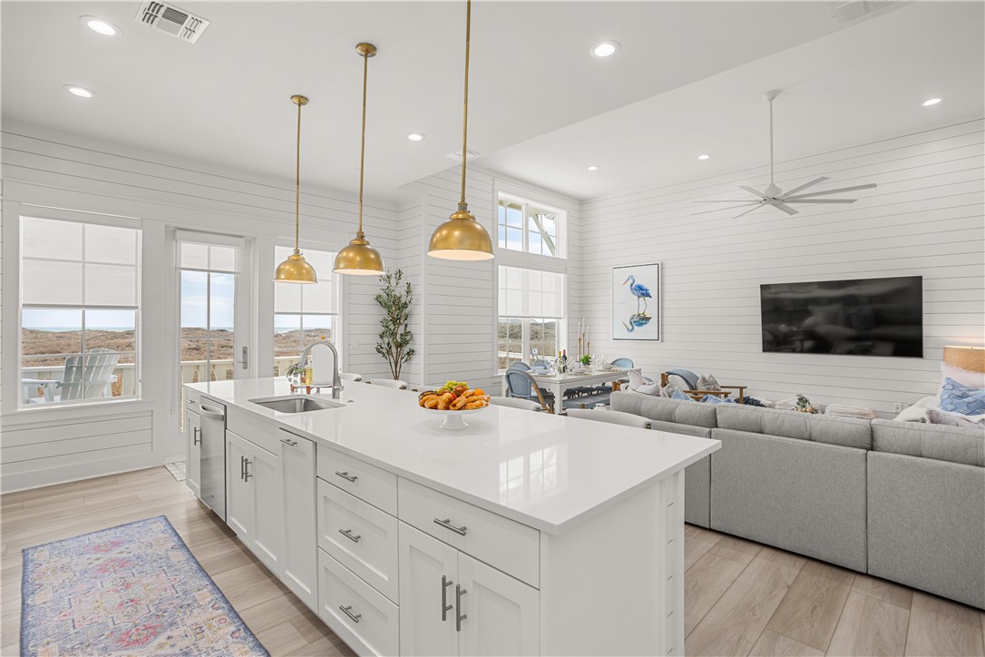 280 Sunrise Property Photo 11