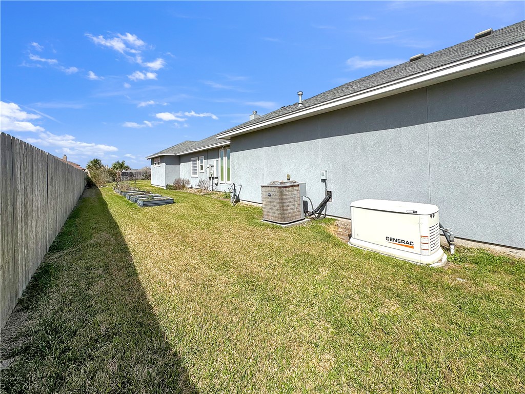 2557 Pacific View Property Photo 37