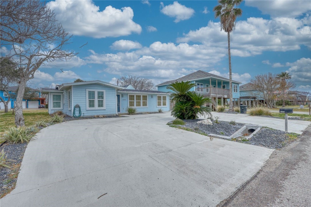 4034 Laguna Shores Road Property Photo 1