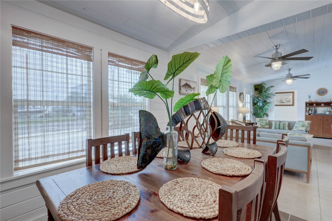 4034 Laguna Shores Road Property Photo 11