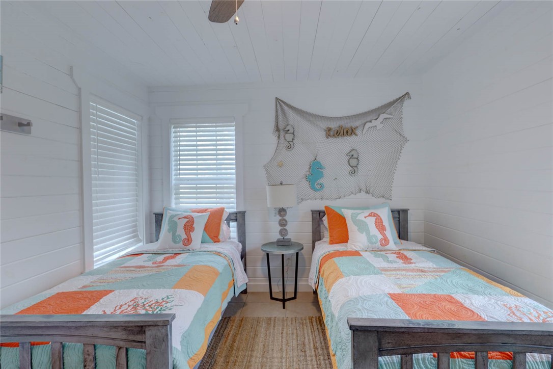 4034 Laguna Shores Road Property Photo 29