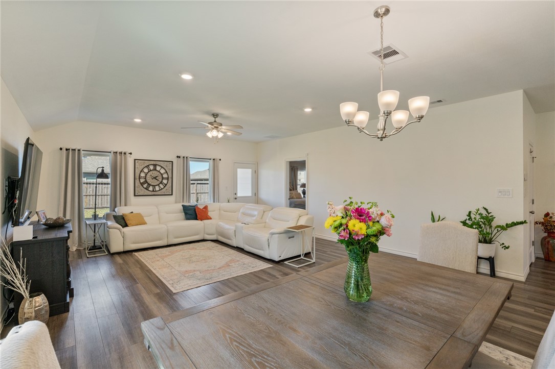 1346 Trent Park Property Photo 6