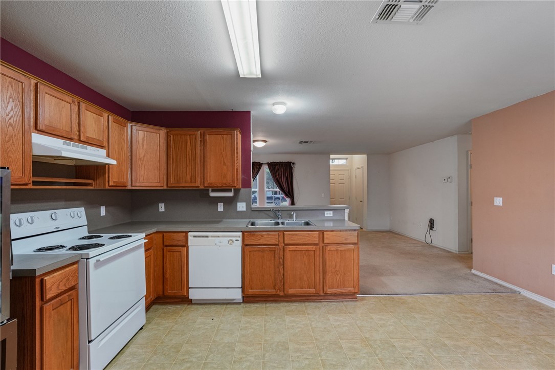 1713 Chisolm Property Photo 4