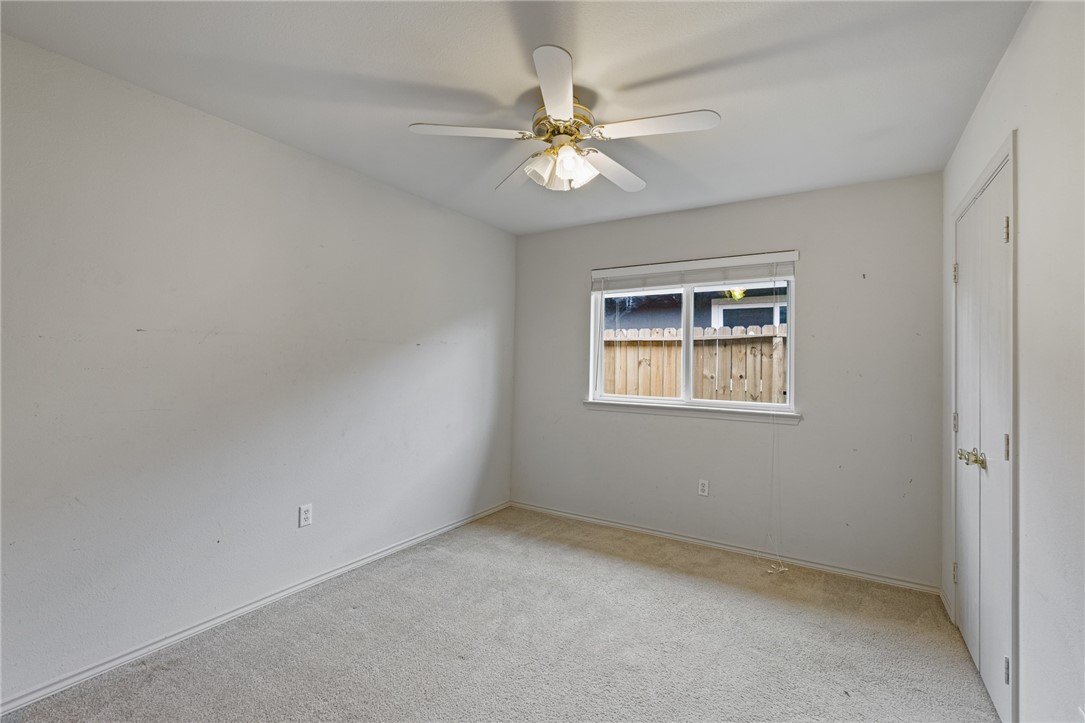 1713 Chisolm Property Photo 9