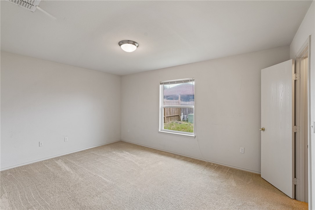 1713 Chisolm Property Photo 12