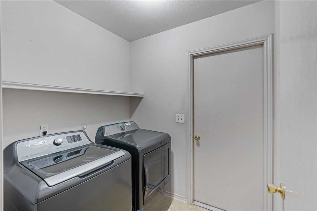 1713 Chisolm Property Photo 16