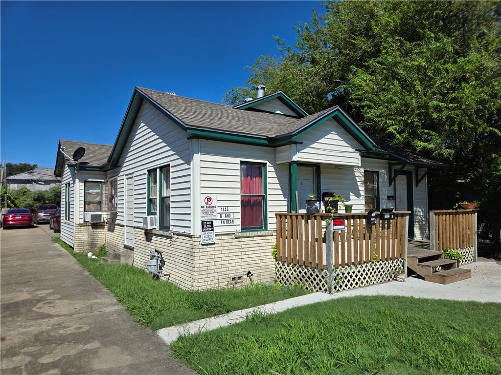 1335 6th St Property Photo 1
