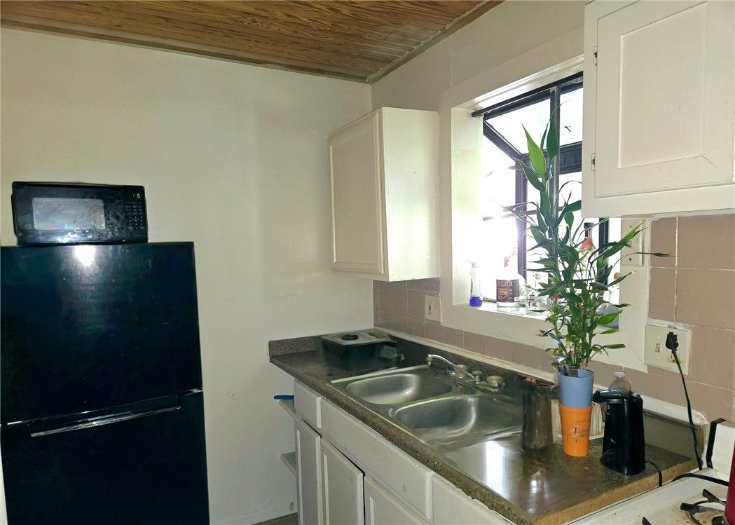1335 6th St Property Photo 5